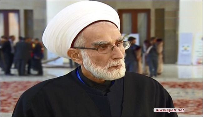 عالم دين لبناني يشيد بالثورة الإسلامية في إيران