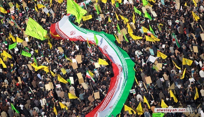 الثورة الاسلامية... ماذا يميزها عن باقي الثورات في العالم؟