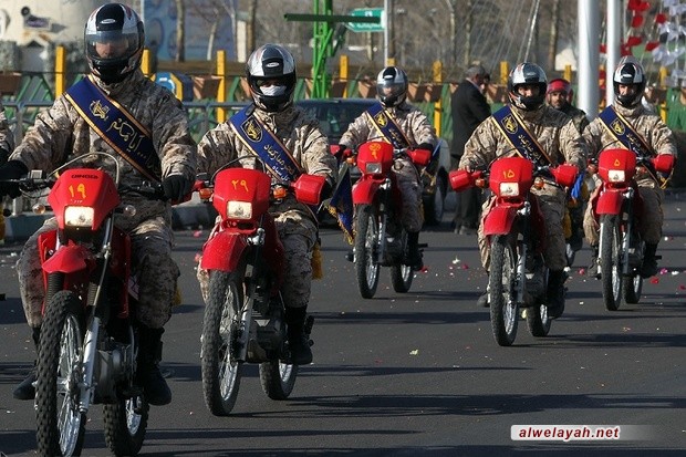 بمناسبة انتصار الثورة.. مسيرة لوحدة الدراجات النارية للقوات المسلحة من مطار طهران إلى مرقد الإمام الخميني