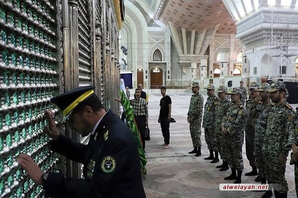 قادة قوات الدفاع الجوي يجددون العهد والميثاق مع مبادئ مفجر الثورة الإسلامية