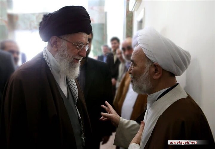 قائد الثورة الإسلامية يعزي بوفاة حجة الإسلام عبد القائم شوشتري