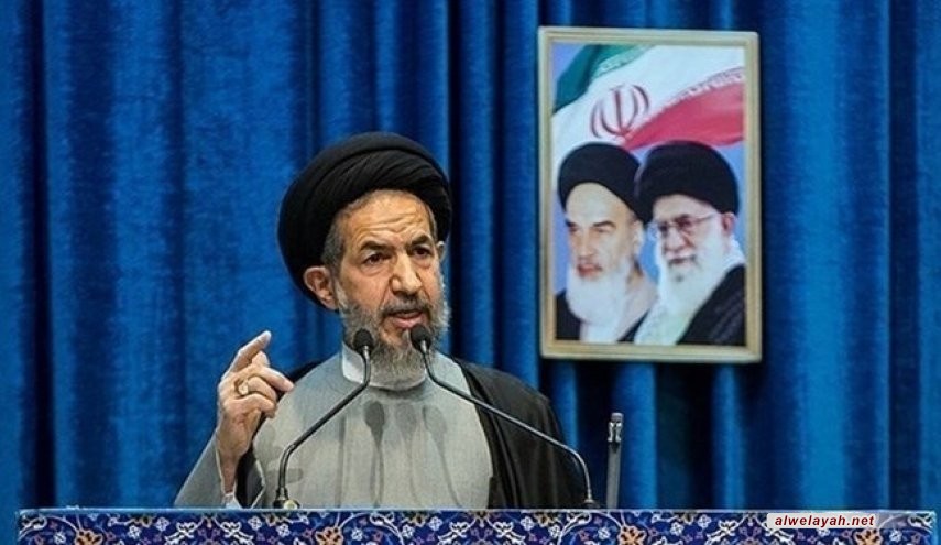 خطيب جمعة طهران: ثورتنا الإسلامية ستتغلب على جميع المشاكل الاقتصادية