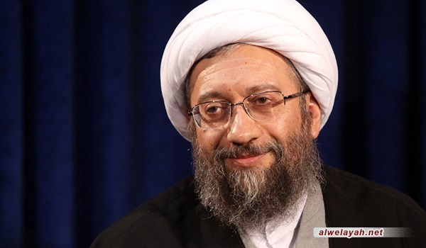 رئيس السلطة القضائية: الثورة الإسلامية أحدثت تطورا عظيما في الجانبين العلمي والنظري