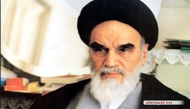 الجيش الإيراني: شموخ الشعب الإيراني جاء نتيجة أفكار الإمام الخميني (قدس سره)