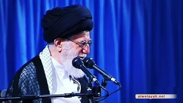 قائد الثورة الإسلامية يؤكد ضرورة وضع فريضة الزكاة على رأس الأولويات