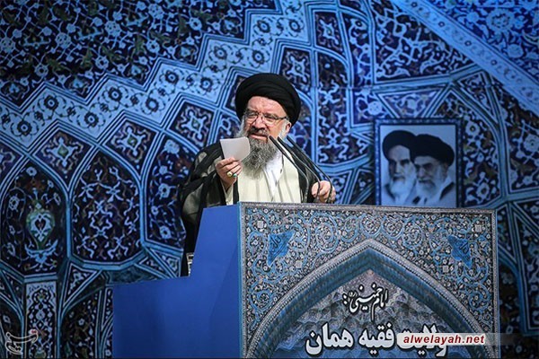 خطيب جمعة طهران:  الثورة الإسلامية كانت نعمة كبيرة من الله على العالم الإسلامي