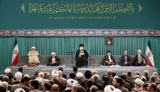 قائد الثورة الإسلامية: الرسول الأعظم قدم وصفة لعلاج كل الآلام الكبرى للبشرية