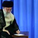 قائد الثورة الإسلامية يؤكد على تمهيد الطريق أمام الجيل الجديد لتعلم الصلاة وتحسين جودتها