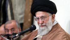 الإمام الخامنئي يشيد بفيلم سينمائي حول قائد عسكري إيراني