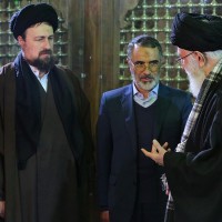 قائد الثورة الإسلامية يزور مرقد الإمام الخميني (ره)