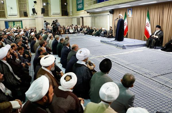 الإمام الخامنئي: هناك مساع متعددة الأطراف للإخلال بحسابات إيران