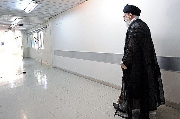 قائد الثورة الإسلامية خلال مغادرته المستشفى: هدف أميركا من مشروع محاربة "داعش" هو التواجد العسكري بالمنطقة 