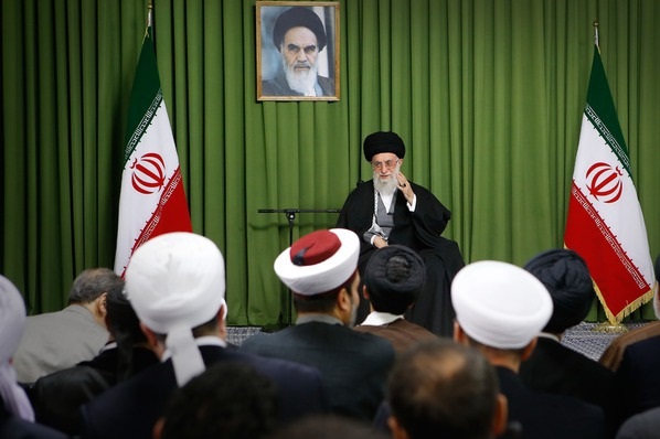 تحديات العالم الإسلامي والآليات كما يراها سماحة القائد الإمام الخامنئي (دام ظله)