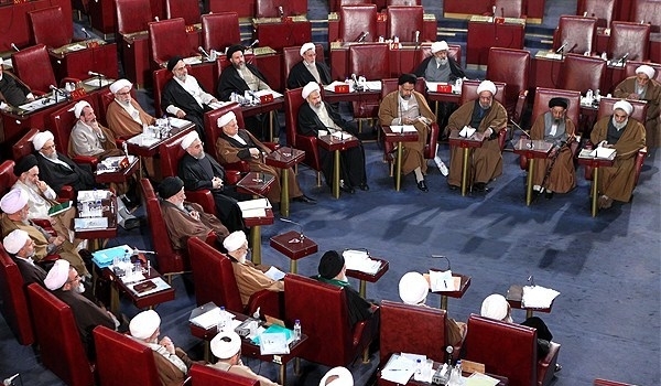 مجلس خبراء القيادة يستنكر جرائم داعش ويدعم الشعوب المضطهدة