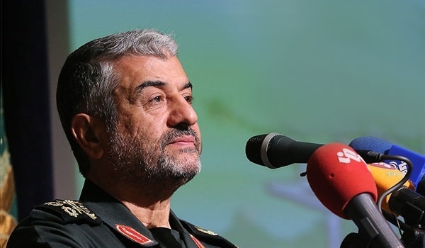 اللواء جعفري: سنواجه الأعداء بلغة السلاح التي لا يفهمون غيرها