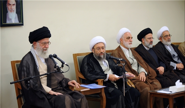 قائد الثورة الإسلامية يؤكد الأهمية الفائقة لاستقلال السلطة القضائية