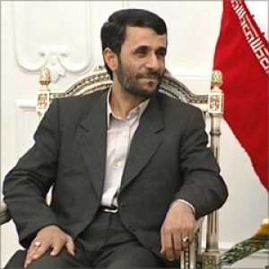 احمدي نجاد يوجه رسالة الى نجل الشهيد عماد مغنية