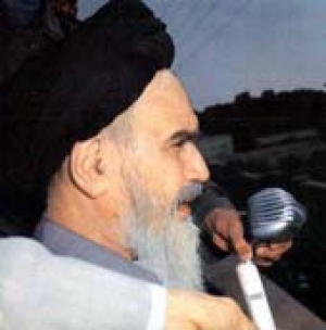 الإمام الخميني وإحياء الخطاب الديني