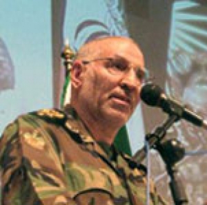 اللواء ناصر آراستة: المباغتة والضربة القاصمة عنصران مهمان في الرد الإيراني على أي عدوان