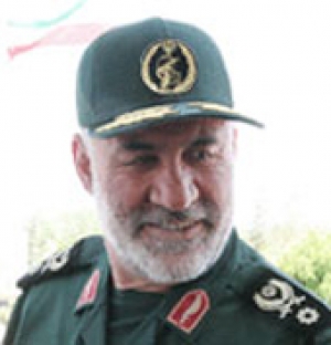 العميد نورعلي شوشتري: العدو عاجز عن الإخلال بأنظمتنا الاعتراضية الدفاعية