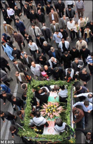 تشييع جثامين شهداء الدفاع المقدس تزامنا مع ذكرى شهادة الإمام الصادق