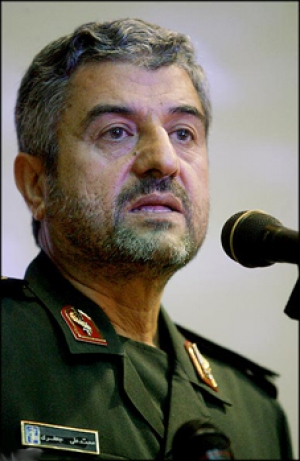 اللواء جعفري: الأعداء أدركوا قدرة إيران الدفاعية بعد المناورات الصاروخية