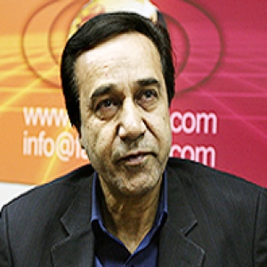 فنان الثورة يتحدث عن لقائه الإمام الخميني بعد نشيد الشهيد مطهري