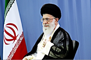 الإمام الخامنئي يعزي آية الله السيد محمد سعيد الحكيم بوفاة والده