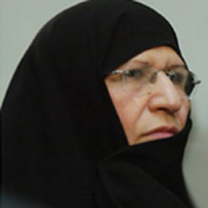 كريمة الإمام الخميني تشكر قائد الثورة الإسلامية