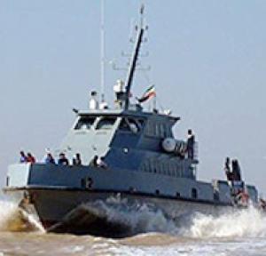 تسليم ثالث عوامة سريعة لسلاح البحر بقوات الحرس الثوري