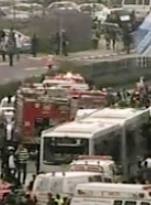 عشرات الإصابات الصهيونية بعملية فلسطينية في القدس المحتلة