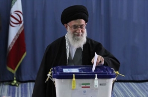 السياسة العالمية بتوقيت الانتخابات الإيرانية: هكذا يقف الشعب خلف قائده