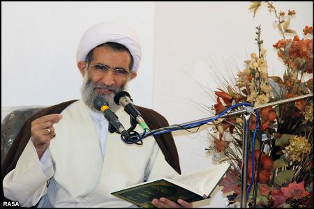 ممثل الولي الفقيه في تشهار محال وبختياري: العرس الانتخابي مظهر لجمهورية النظام وإسلاميته 