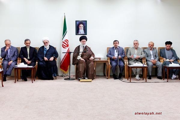 الإمام الخامنئي: الحكومة الحالية عززت من أهداف الثورة