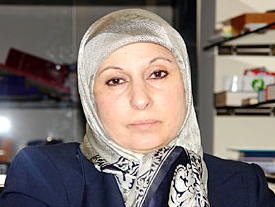 محامية لبنانية: الإعلام الغربي يعتمد على نهج متحفظ في نشر خطابات الإمام الخامنئي