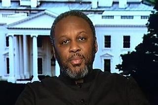 محلل سياسي أمريكي: الإمام الخميني (ره) قدم الإسلام السياسي إلى العالم