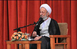 آية الله مصباح يزدي: إن دماء الشهداء صانت الجمهورية الإسلامية من السقوط والزوال