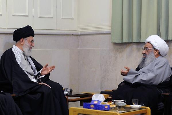 قائد الثورة الإسلامية يعزي بوفاة آية الله ملکوتي