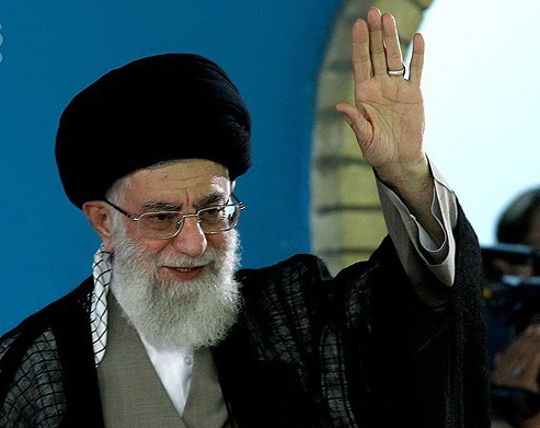 قائد الثورة الإسلامية يهنئ بفوز إيران ببطولة كأس العالم للمصارعة الرومانية