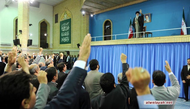 الإمام الخامنئي: هدفنا الأساس هو بناء مجتمع نموذجي ومتطور