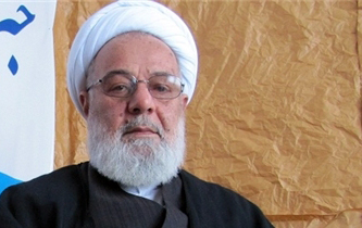 آية الله ممدوحي: على المسئولين أن يضعوا توجيهات قائد الثورة نصب أعينهم 