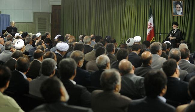 الإمام الخامنئي: الأهداف لن تتحقق إلا بالنضال