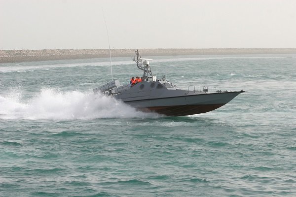تزويد بحرية الحرس الثوري الإيراني بزوارق "عاشوراء" و"ذوالفقار" السريعة