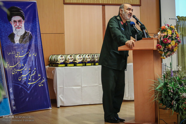 العميد سلامي: الثورة الإسلامية أفشلت مخططات الأعداء في كل الجبهات