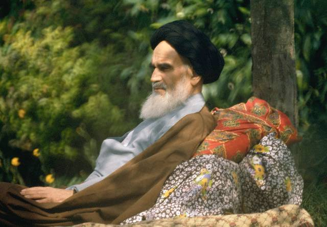 مفهوم الإنسان عند الإمام الخميني وسلوكه