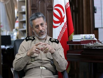 قائد القوة البحرية الإيرانية: القوة البحرية تلعب دوراً مؤثراً في تنمية الدبلوماسية الدفاعية