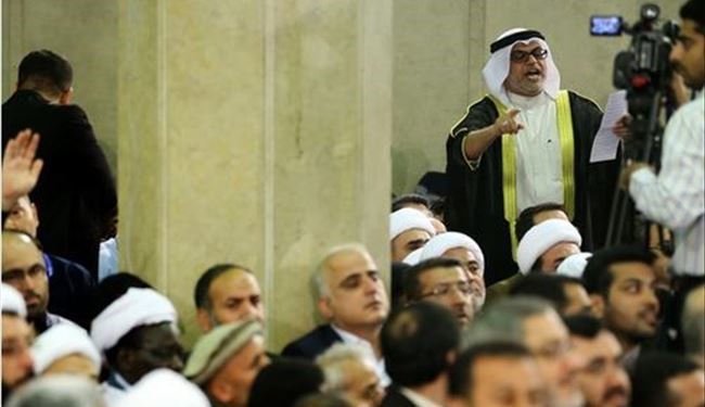 الرادود نزار القطري يلقي قصيدةً في قائد الثورة الإسلامية