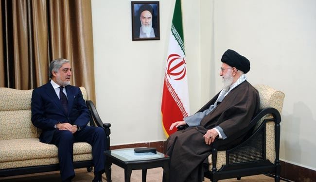 الإمام الخامنئي: حل مشاكل أفغانستان باتحاد القوميات والمسؤولين