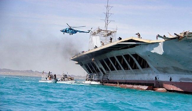 في مناورات الرسول الأعظم (ص).. صواريخ الحرس الثوري تدمر أنموذجا لحاملة طائرات أميركية في مضيق هرمز 