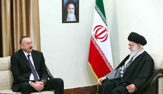 قائد الثورة الإسلامية: التصدي لفتن التكفيريين رهن بتعزيز النشاطات الإسلامية